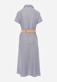 Renee - Niebieska Sukienka o Koszulowym Fasonie z Krótkim Rękawem i Paskiem z Klamrą Sylphusi. Okazja: na randkę. Kolor: niebieski. Materiał: zamsz, materiał. Długość rękawa: krótki rękaw. Typ sukienki: koszulowe. Styl: elegancki #7