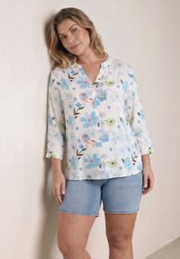 Born2be - Niebieska Koszula Wiskozowa w Kwiaty Syro. Okazja: na co dzień. Typ kołnierza: dekolt w kształcie V. Kolekcja: plus size. Kolor: niebieski. Materiał: wiskoza. Wzór: kwiaty. Styl: casual #3