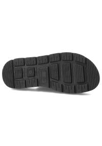 Czarne Klapki Wasak Modne Skórzane Obuwie Damskie. Okazja: na spacer, na co dzień. Kolor: czarny. Materiał: skóra. Wzór: paski. Sezon: lato. Styl: casual, klasyczny #6