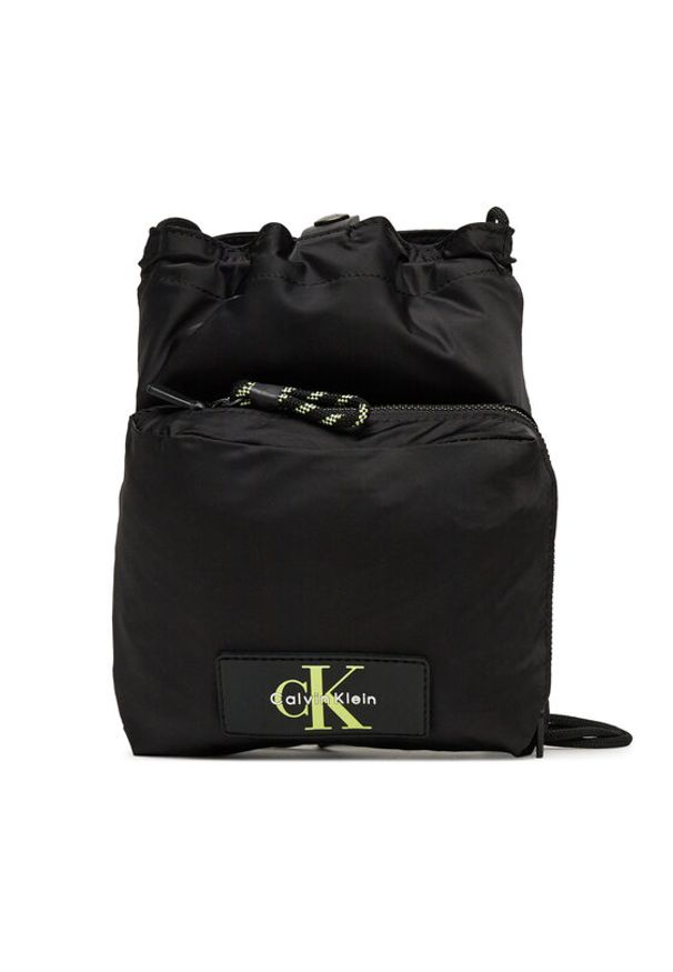 Calvin Klein Saszetka Tech Utility Small Cb LV04G1079G Czarny. Kolor: czarny. Materiał: materiał