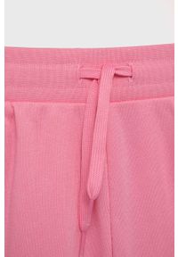 adidas Originals dres dziecięcy kolor różowy. Kolor: różowy. Materiał: dresówka. Wzór: nadruk #3