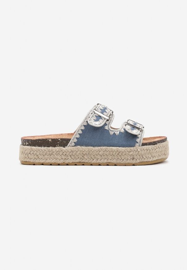 Born2be - Niebieskie Płaskie Klapki z Regulowanymi Klamrami Venadea. Kolor: niebieski. Materiał: jeans. Sezon: lato