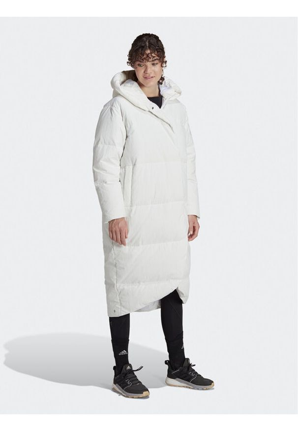 Adidas - adidas Płaszcz zimowy Big Baffle Down Coat HN9939 Biały Loose Fit. Kolor: biały. Materiał: syntetyk. Sezon: zima