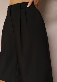 Renee - Czarne Szorty o Garniturowym Kroju High Waist z Dodatkiem Wiskozy Mavvia. Okazja: na co dzień. Stan: podwyższony. Kolor: czarny. Materiał: wiskoza. Sezon: lato. Styl: klasyczny, casual, elegancki #3