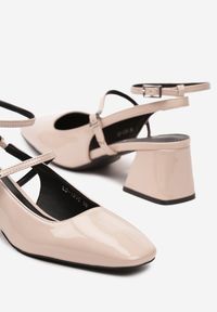 Renee - Beżowe Czółenka Slingback z Lakierowanej Imitacji Skóry z Dwiema Sprzączkami Frantalia. Zapięcie: sprzączka. Kolor: beżowy. Materiał: lakier, skóra. Obcas: na obcasie. Wysokość obcasa: średni #5