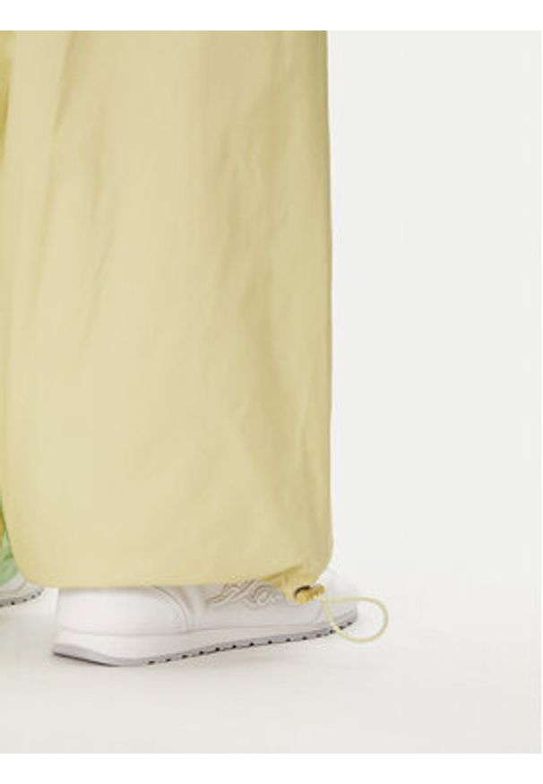 Adidas by Stella McCartney - adidas by Stella McCartney Spodnie dresowe Stella McCartney JI5134 Zielony Loose Fit. Kolor: zielony. Materiał: syntetyk