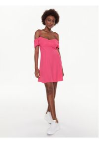 Calvin Klein Jeans Sukienka letnia J20J221073 Różowy Regular Fit. Kolor: różowy. Materiał: wiskoza. Sezon: lato
