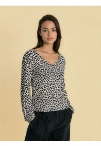 Sinsay - Bluzka z długim rękawem w panterkę - wielobarwny. Długość rękawa: długi rękaw. Długość: długie. Wzór: motyw zwierzęcy #1