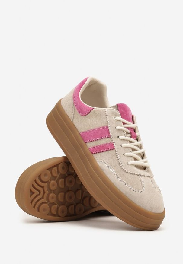 Renee - Beżowo-Fuksjowe Sneakersy Zamszowe na Platformie ze Skórzaną Wkładką Ozdobione Paskiem Adivrie. Okazja: na co dzień. Zapięcie: pasek. Kolor: beżowy. Materiał: zamsz, skóra. Wzór: aplikacja. Obcas: na platformie
