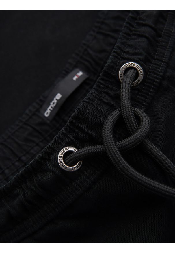 Ombre Clothing - Męskie spodenki bawełniane cargo z elastycznym pasem – czarne V4 - Rozmiar: M. Okazja: na co dzień. Kolor: czarny. Materiał: bawełna. Sezon: lato. Styl: casual