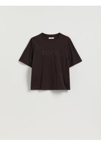 Reserved - T-shirt regular z haftem - ciemnobrązowy. Kolor: brązowy. Materiał: bawełna, dzianina. Wzór: haft #1
