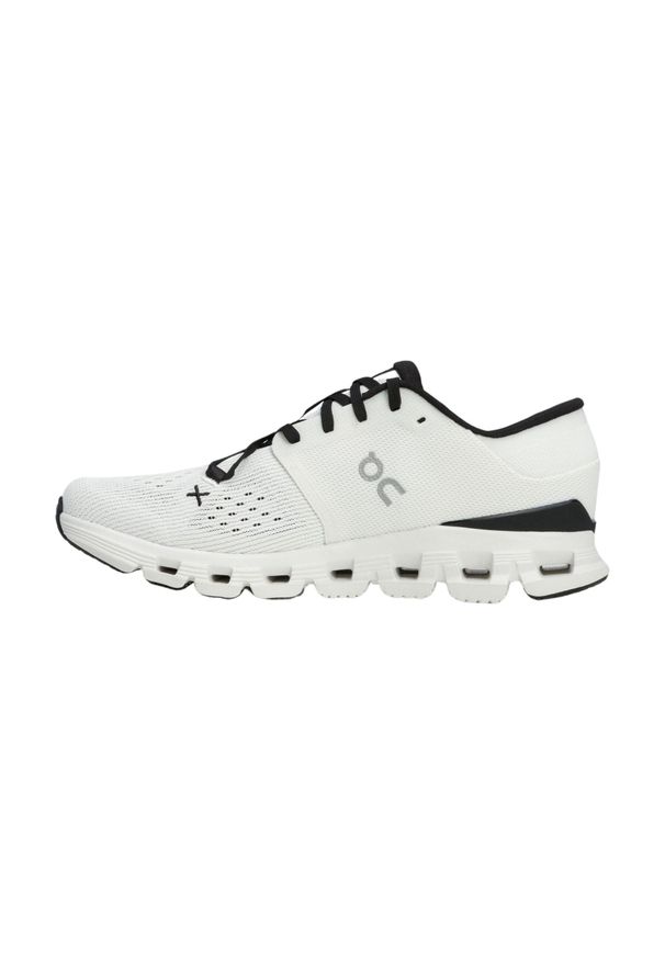 Buty do biegania damskie On Running Cloud X 4. Kolor: biały. Materiał: materiał, syntetyk, tkanina. Szerokość cholewki: normalna. Sport: bieganie