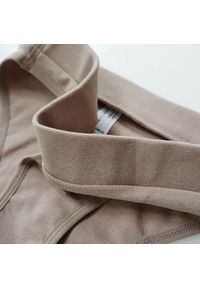 Intica - Figi damskie prążkowane z elastycznym pasem Milan. Kolor: beżowy. Materiał: prążkowany #3