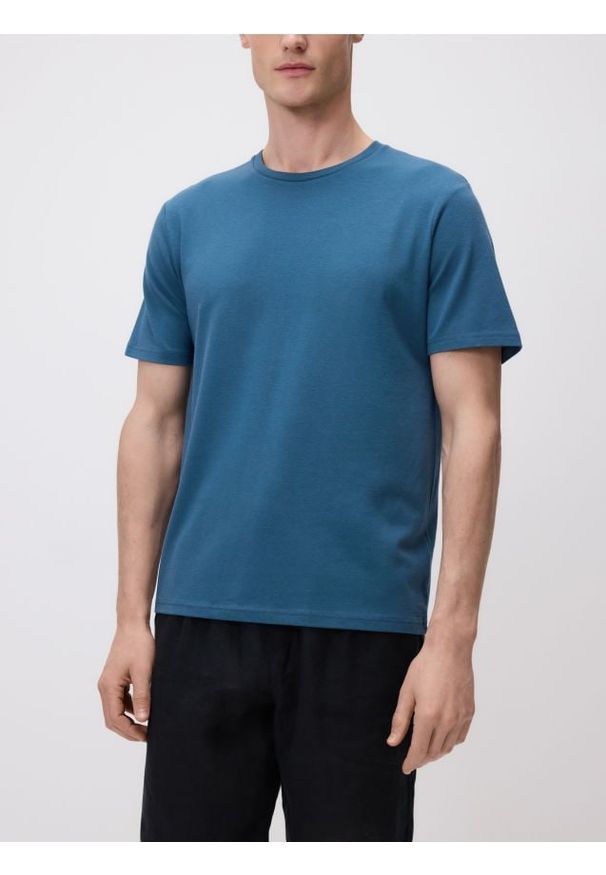 Reserved - T-shirt regular z włóknem bambusowym - granatowy. Kolor: niebieski. Materiał: włókno