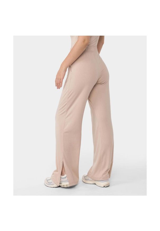 Spodnie wiskozowe Carpatree Cozy Leisure beżowe. Kolor: beżowy. Materiał: wiskoza