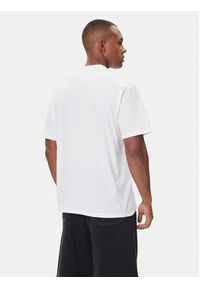 Nike T-Shirt HV6692 100 Biały Loose Fit. Kolor: biały. Materiał: bawełna
