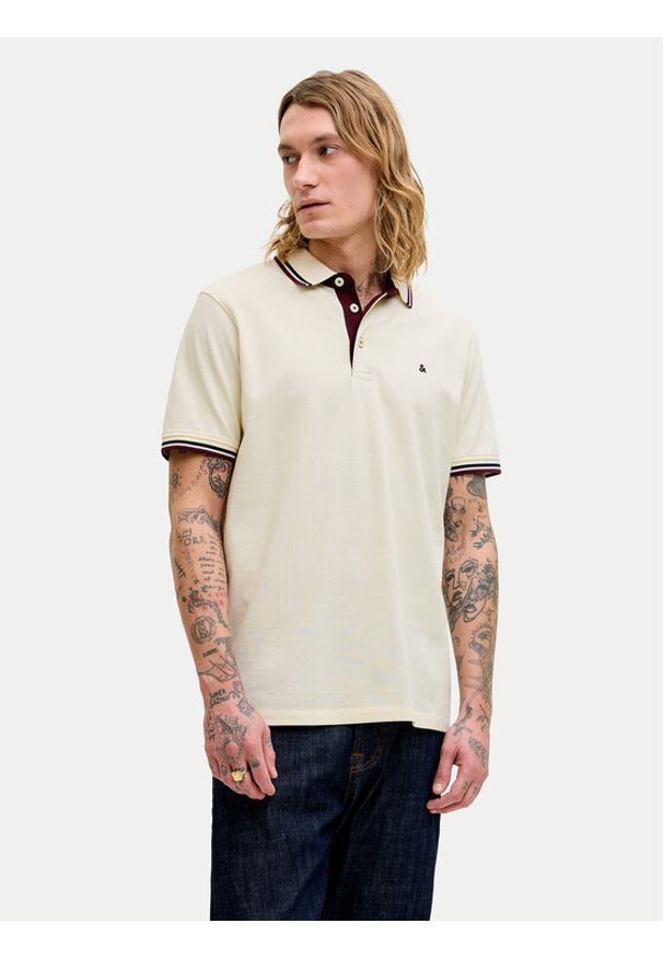 Jack & Jones Polo Paulos 12136668 Kremowy Regular Fit. Typ kołnierza: polo. Kolor: kremowy. Materiał: bawełna