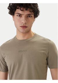 Guess T-Shirt Z6GI06 K2847 Khaki Regular Fit. Kolor: brązowy. Materiał: bawełna #4
