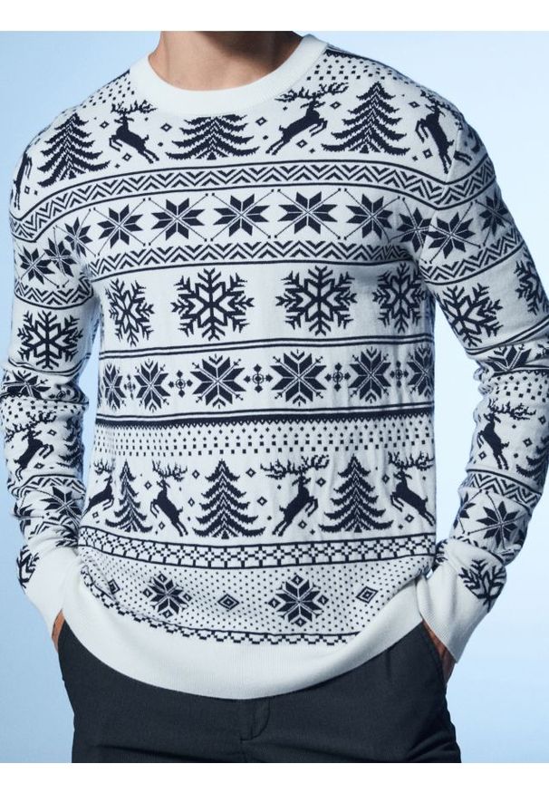 Sinsay - Sweter z motywem świątecznym - kremowy. Kolor: kremowy. Styl: wizytowy