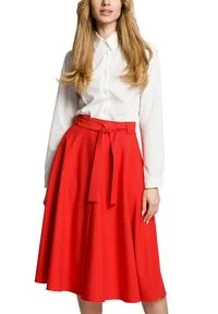 Produkt Polski - Rozkloszowana spódnica midi z kieszeniami i wiązaniem czerwona. Kolor: czerwony. Materiał: materiał, elastan, tkanina. Wzór: gładki