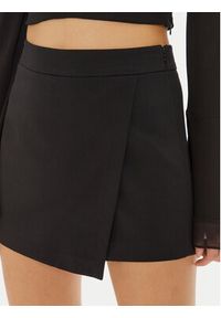 Gina Tricot Szorty materiałowe 23419 Czarny Regular Fit. Kolor: czarny. Materiał: syntetyk #4