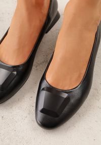 Renee - Czarne Czółenka w Stylu Retro ze Skórzaną Wkładką Faylina. Okazja: na imprezę. Kolor: czarny. Materiał: skóra. Obcas: na obcasie. Styl: retro. Wysokość obcasa: niski #2