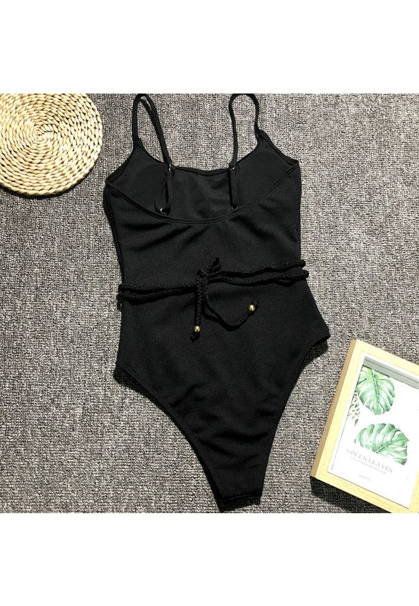 Intica - Jednoczęściowy strój kąpielowy taliowany na plażę Willa. Kolor: biały. Materiał: materiał