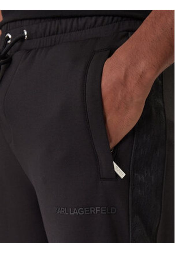 Karl Lagerfeld - KARL LAGERFELD Spodnie dresowe 705008 561902 Czarny Regular Fit. Kolor: czarny. Materiał: syntetyk