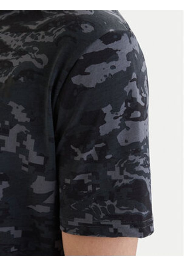 Under Armour T-Shirt UA ABC Camo Szary Regular Fit. Kolor: szary. Materiał: bawełna, syntetyk