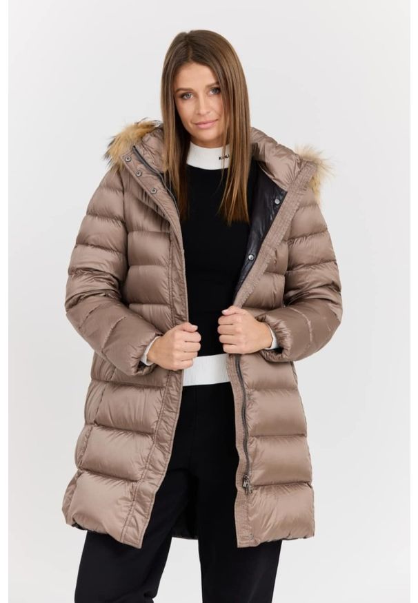 Hetrego - HETREGO Beżowa damska kurtka puchowa Leonie Quilted Woman Jacket With Detached Hood. Okazja: na co dzień. Kolor: beżowy. Materiał: puch. Długość rękawa: długi rękaw. Długość: długie. Styl: casual