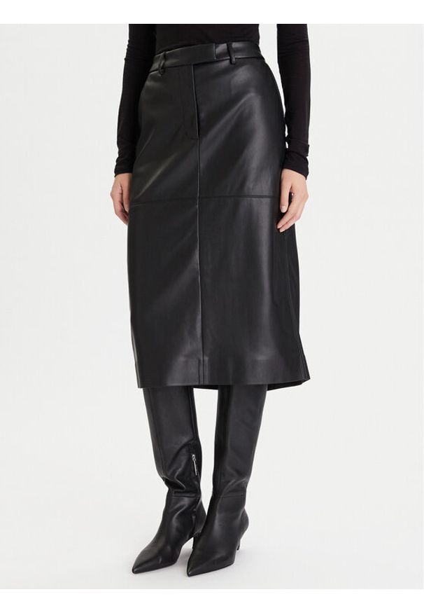 Calvin Klein Spódnica z imitacji skóry LV044D651G Czarny Regular Fit. Kolor: czarny. Materiał: skóra
