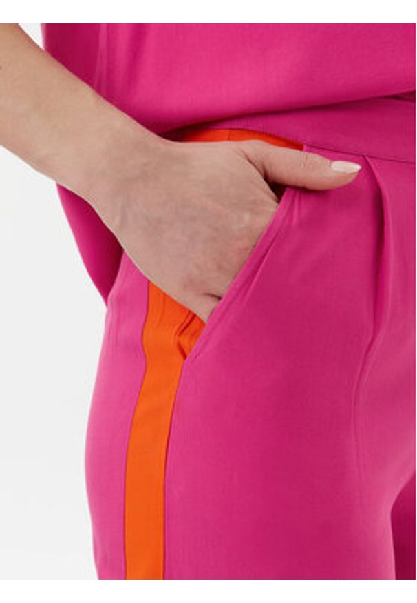 LOLA CASADEMUNT Spodnie materiałowe LS2514015 Różowy Relaxed Fit. Kolor: różowy. Materiał: wiskoza