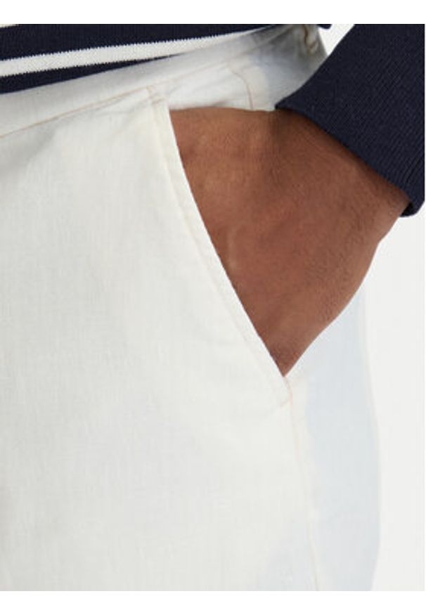 TOMMY HILFIGER - Tommy Hilfiger Chinosy Denton MW0MW42337 Biały Straight Fit. Kolor: biały. Materiał: len