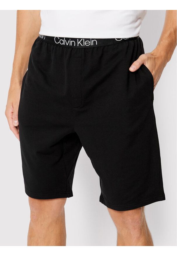 Calvin Klein Underwear Szorty sportowe 000NM2174E Czarny Regular Fit. Kolor: czarny. Materiał: syntetyk. Styl: sportowy