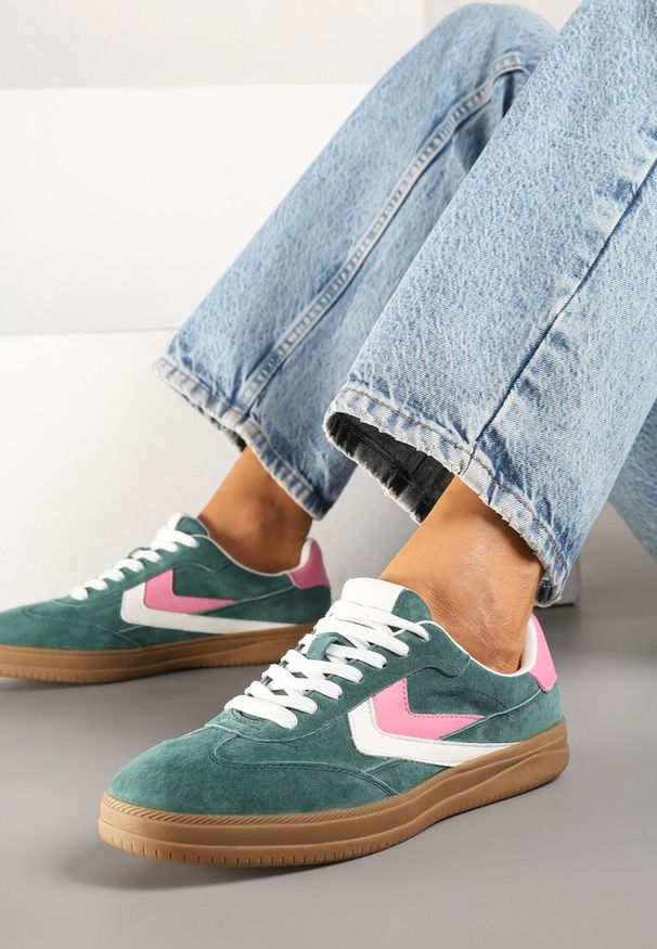 Renee - Zielone Sneakersy Skórzane w Stylu Tenisówek z Geometrycznym Motywem Erisane. Okazja: na co dzień. Kolor: zielony. Materiał: skóra. Wzór: geometria