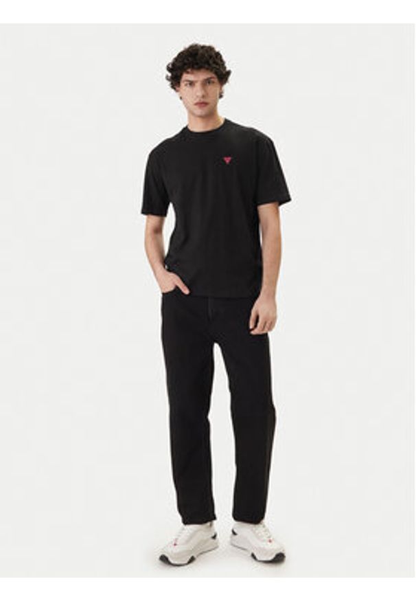 Guess T-Shirt F6GI11 K8HM4 Czarny Regular Fit. Kolor: czarny. Materiał: bawełna