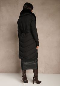 Renee - Czarna Pikowana Kurtka o Eleganckim Kroju z Futerkiem i Wiązanym Paskiem Galinessa. Kolor: czarny. Materiał: futro. Sezon: zima. Styl: elegancki #6