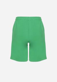 Born2be - Zielone Szorty Wykończone Gumką w Pasie i Wsuwanymi Kieszeniami Ritardia. Okazja: na co dzień. Kolor: zielony. Styl: casual #7
