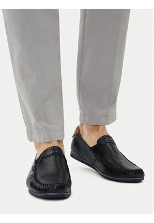 Bugatti Mokasyny 325-A2X6G-4000-4100 Granatowy. Kolor: niebieski. Materiał: skóra