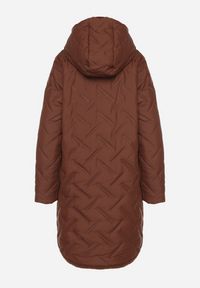 Born2be - Brązowa Długa Kurtka Dwustronna z Pikowanymi Przeszyciami i Kapturem Olidia. Okazja: na spacer, na co dzień. Kolor: brązowy. Materiał: dzianina, jeans, futro, poliester. Długość: długie. Styl: casual, elegancki #2