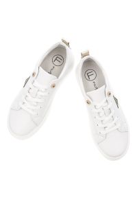 Białe Sneakersy Filippo Wygodne Obuwie Damskie. Okazja: na co dzień. Kolor: biały. Materiał: jeans, materiał. Szerokość cholewki: normalna. Wzór: aplikacja #3