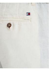 TOMMY HILFIGER - Tommy Hilfiger Chinosy Denton MW0MW42337 Biały Straight Fit. Kolor: biały. Materiał: len #2