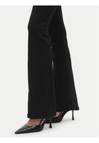 Vero Moda Jeansy Flash 10305103 Czarny Flared Fit. Kolor: czarny #4