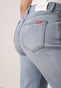 Born2be - Niebieskie Jeansy Kuloty z Bawełną o Szerokim Kroju z Wysokim Stanem z Przeszyciami Hippesilea. Okazja: na co dzień. Stan: podwyższony. Kolor: niebieski. Styl: casual #4