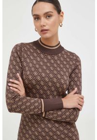 Guess sukienka kolor brązowy mini dopasowana. Kolor: brązowy. Materiał: dzianina. Długość rękawa: długi rękaw. Typ sukienki: dopasowane. Długość: mini #5