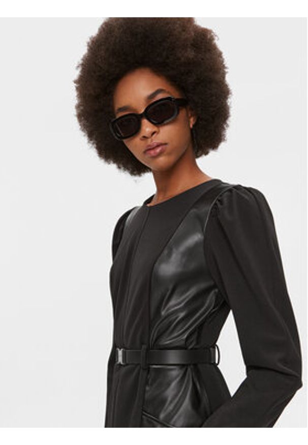 DKNY Sukienka codzienna DD3G1608 Czarny Regular Fit. Okazja: na co dzień. Kolor: czarny. Materiał: syntetyk. Typ sukienki: proste. Styl: casual