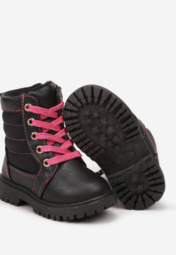 Born2be - Czarno-Różowe Botki Workery z Futrzaną Wyściółką i Dodatkowymi Sznurówkami Polsemi. Okazja: na co dzień. Kolor: czarny. Materiał: futro. Szerokość cholewki: normalna. Styl: casual, elegancki