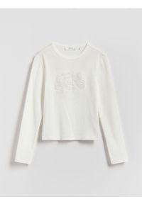 Reserved - Koszulka z wypukłą aplikacją - złamana biel. Materiał: bawełna. Wzór: aplikacja #1