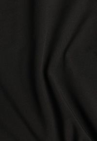 Renee - Czarna Koktajlowa Sukienka z Wiskozą i Półgolfem o Taliowanym Kroju Zozorina. Kolor: czarny. Materiał: wiskoza. Styl: wizytowy. Długość: midi #6