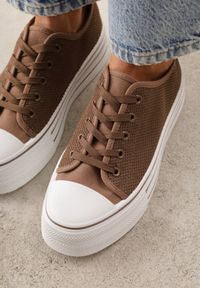 Born2be - Brązowe Trampki na Grubej Podeszwie z Plecioną Cholewką Nalivera. Okazja: na co dzień. Kolor: brązowy. Materiał: skóra, jeans. Szerokość cholewki: normalna. Styl: casual, rockowy #7